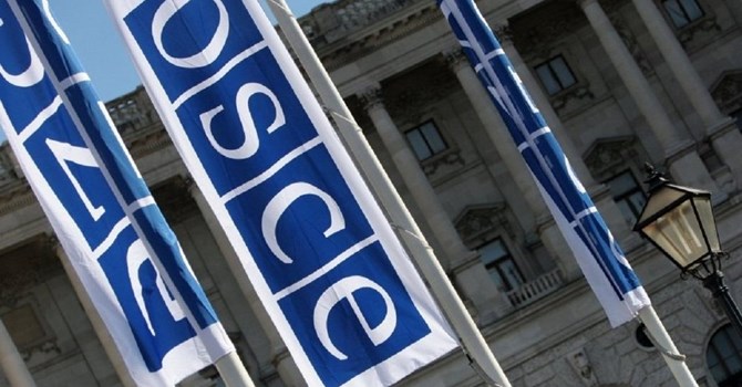 OSCE chưa thấy người hay vũ kh&iacute; từ Nga sang Ukraine
