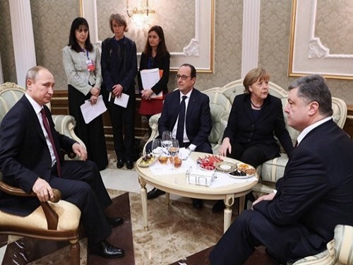 T&igrave;nh h&igrave;nh Ukraine mới nhất cho biết Ph&aacute;p ủng hộ trao quy chế tự trị cho Donbass