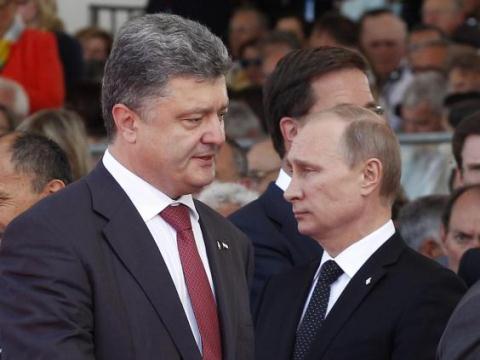 Tổng thống Ukraine Poroshenko thay đổi c&aacute;ch chơi với Putin ở Crimea