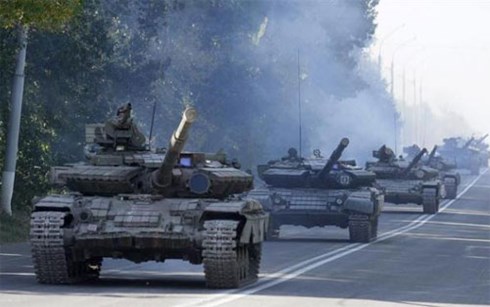 T&igrave;nh h&igrave;nh Ukraine mới nhất cho biết xe tăng của lực lượng đối lập r&uacute;t khỏi khu vực giao tranh