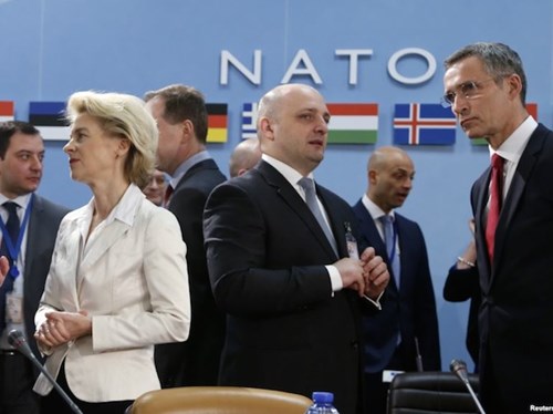 NATO lo lắng về cả 2 vấn đề ở Ukraine v&agrave; Syria 