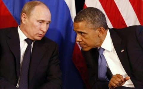 Tổng thống Nga Putin (tr&aacute;i) v&agrave; người đồng cấp Mỹ Obama 