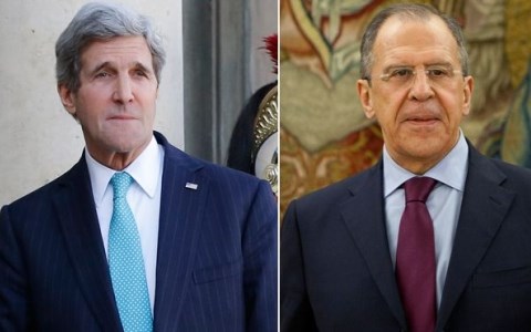 Ngoại trưởng Mỹ John Kerry (tr&aacute;i) v&agrave; người đồng cấp Nga Lavrov
