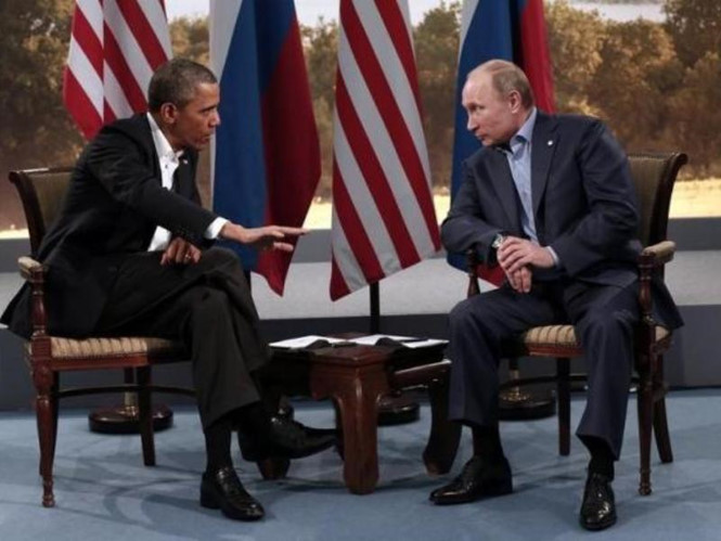 Tổng thống Barack Obama trong một cuộc hội đàm với Tổng thống Nga Vladimir Putin tại thượng đỉnh G8 hồi năm 2013 Tổng thống Barack Obama trong một cuộc hội đàm với Tổng thống Nga Vladimir Putin tại thượng đỉnh G8 hồi năm 2013