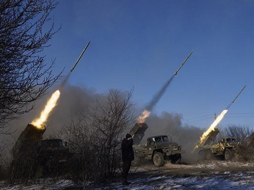 Thượng viện Mỹ k&yacute; đạo luật viện trợ qu&acirc;n sự cho Ukraine