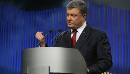 T&igrave;nh h&igrave;nh Ukraine mới nhất cho biết Tổng thống Ukraine quyết lấy lại b&aacute;n đảo Crimea