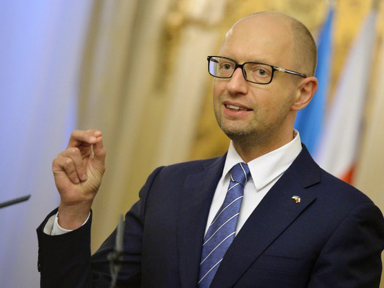 Thủ tướng Ukraine Arseny Yatsenyuk bị nghi ngờ li&ecirc;n quan đến c&aacute;c hoạt động tham nhũng