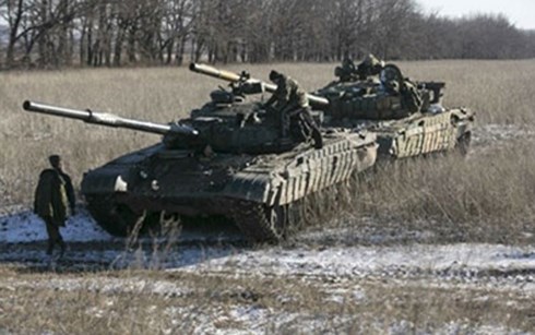 Tình hình Ukraine mới nhất cho biết Lực lượng đối lập tại Donetsk bắt đầu rút vũ khí dưới 100 ly Tình hình Ukraine mới nhất cho biết Lực lượng đối lập tại Donetsk bắt đầu rút vũ khí dưới 100 ly