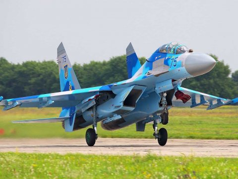 T&igrave;nh h&igrave;nh Ukraine mới nhất: M&aacute;y bay Su-27 của kh&ocirc;ng qu&acirc;n Ukraine