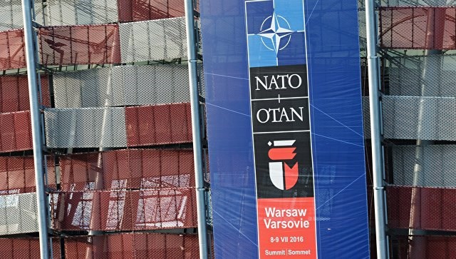 Theo ông Carden, tình hình Ukraine bất ổn như hiện nay chính là mối đe dọa với NATO