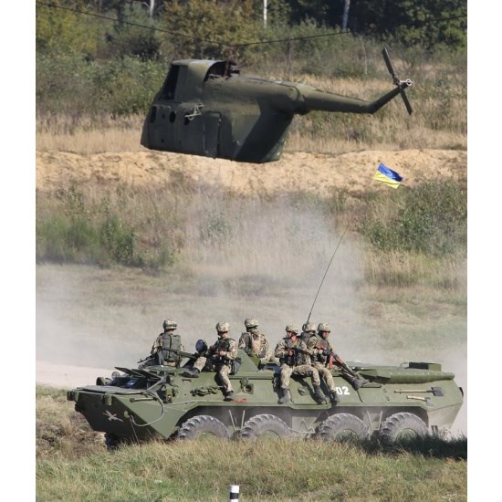 Qu&acirc;n đội Ukraine trong một cuộc tập trận