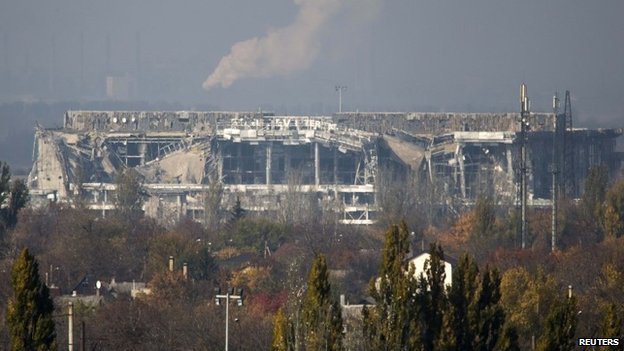 S&acirc;n bay Donetsk l&agrave; một trong những trung t&acirc;m chiến sự ở miền đ&ocirc;ng Ukraine