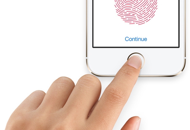 Smartphone được t&iacute;ch hợp cảm biến v&acirc;n tay l&agrave;m tăng t&iacute;nh bảo mật cho thiết bị