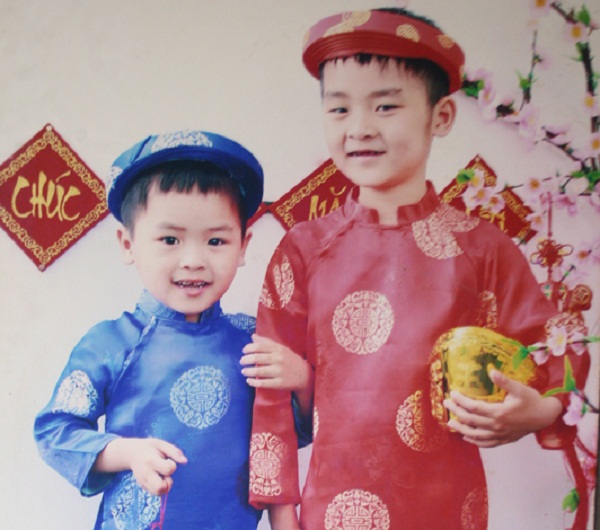 Kết quả của mối t&igrave;nh giữa chị Dậu v&agrave; anh B&igrave;nh l&agrave; 2 cậu con trai ngoan ngo&atilde;n, học giỏi