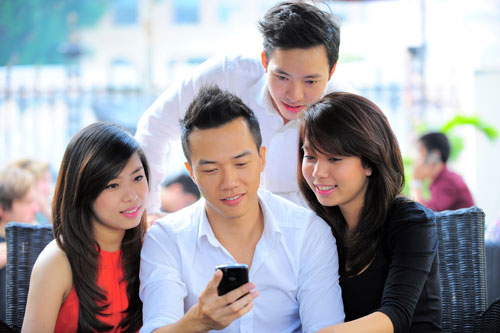 Tin tức khoa học công nghệ mới nhất hôm nay 13/11: Hợp tác nội dung số trên di động
