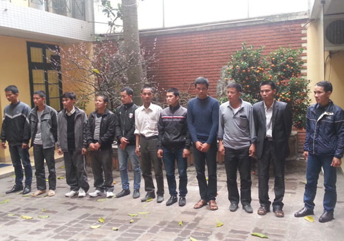 C&aacute;c đối tượng 'c&ograve; mồi' tại trụ sở c&ocirc;ng an