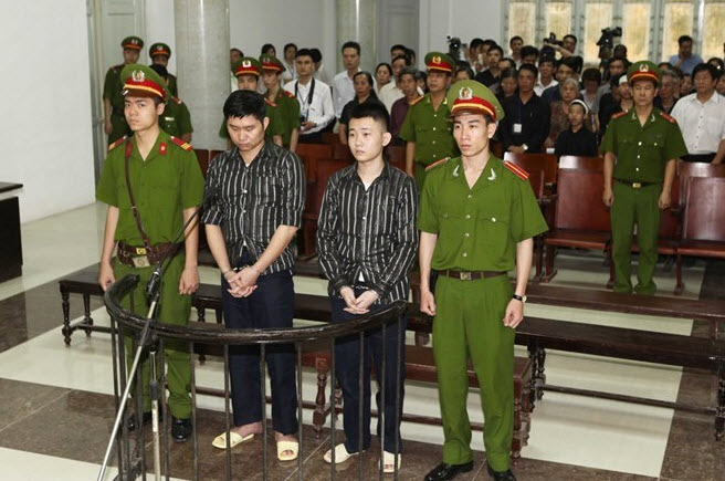vụ thẩm mỹ viện c&aacute;t tường, t&igrave;m thấy x&aacute;c chị huyền, x&aacute;c chị huyền, t&igrave;m thấy x&aacute;c kh&ocirc;ng đầu, b&aacute;c sỹ tường, bảo vệ kh&aacute;nh