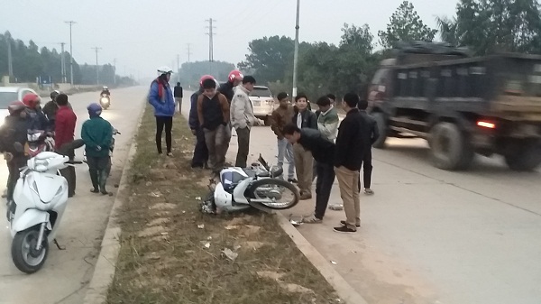 Người điều khiển xe m&aacute;y điều đi sai phần đường g&acirc;y tai nạn giao th&ocirc;ng
