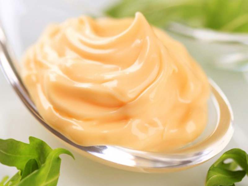 Sốt mayonnaise thường được sử dụng trong bữa ăn cũng l&agrave; một loại 13Win OKVIP Cá cược bóng đá gi&uacute;p t&oacute;c chắc khỏe
