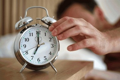 Già nhanh vì đặt chuông báo thức sai cách