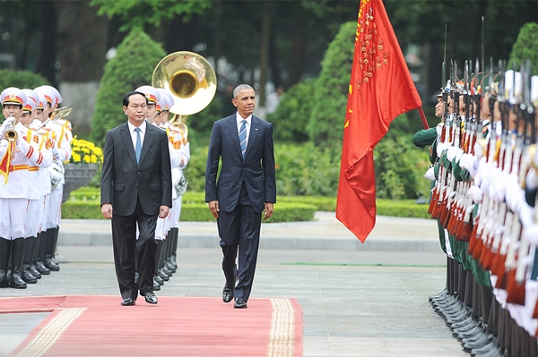 Chủ tịch nước Trần Đại Quang v&agrave; Tổng thống Mỹ Barack Obama tại lễ đ&oacute;n