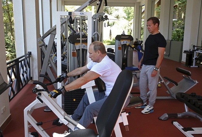 Dù đã ngoài 60 tuổi nhưng ông Putin vẫn giữ được vóc dáng khá cân đối.
