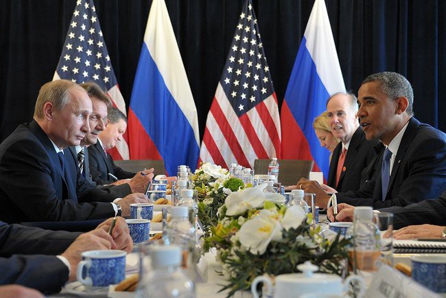 Tổng thống Putin v&agrave; Tổng thống Obama trong một cuộc trao đổi trước đ&oacute;