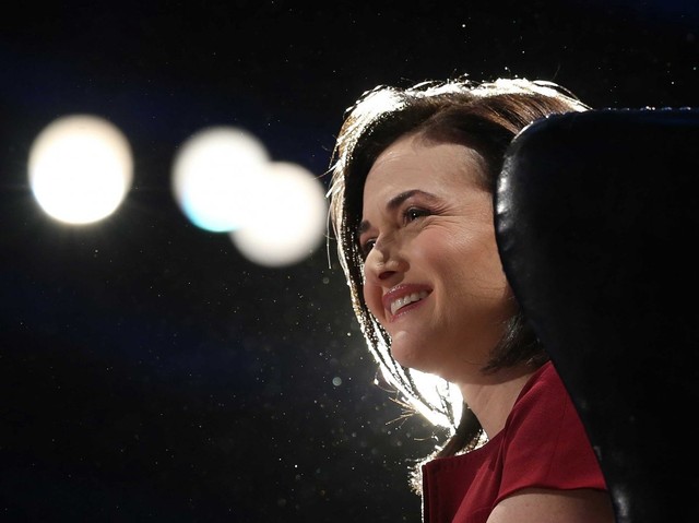 Sheryl Sandberg, Gi&aacute;m đốc hoạt động (COO) của mạng x&atilde; hội Facebook l&agrave; người phụ nữ gi&agrave;u thứ 2 trong l&agrave;ng c&ocirc;ng nghệ
