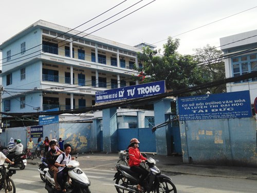 Ng&ocirc;i trường nơi xảy ra sự việc đau l&ograve;ng