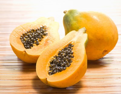 Sau khi thưởng thức những m&oacute;n ngon ng&agrave;y Tết h&atilde;y ăn đu đủ gi&uacute;p thanh thải đường ruột