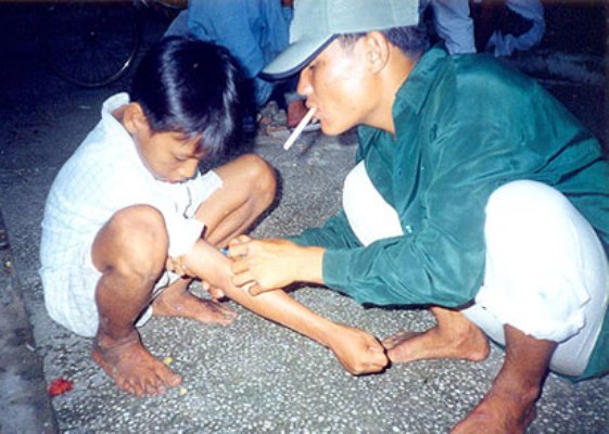nhiều trẻ em ở Hải Ph&ograve;ng bị dụ dỗ d&ugrave;ng ma t&uacute;y