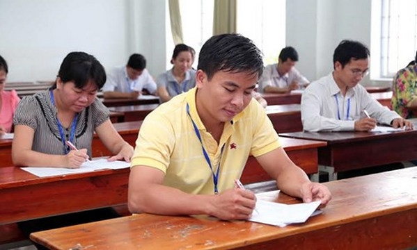 C&aacute;c hội đồng coi thi đang gấp r&uacute;t tiến h&agrave;nh chấm điểm thi THPT 2016