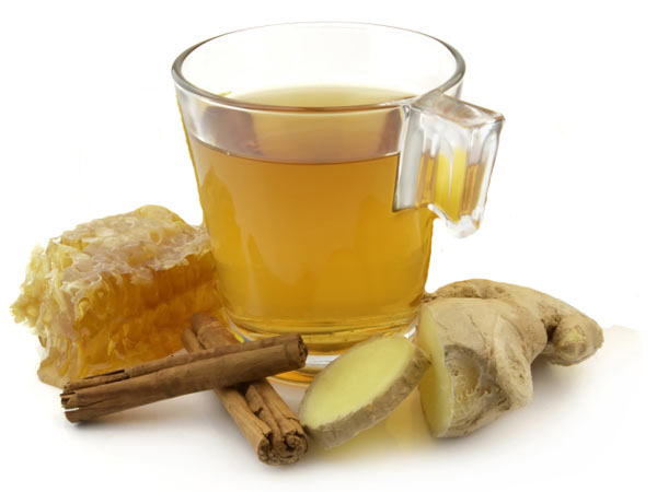 Phụ nữ c&oacute; thai sử dụng tr&agrave; gừng l&agrave; một sai lầm trong ăn uống n&ecirc;n tr&aacute;nh