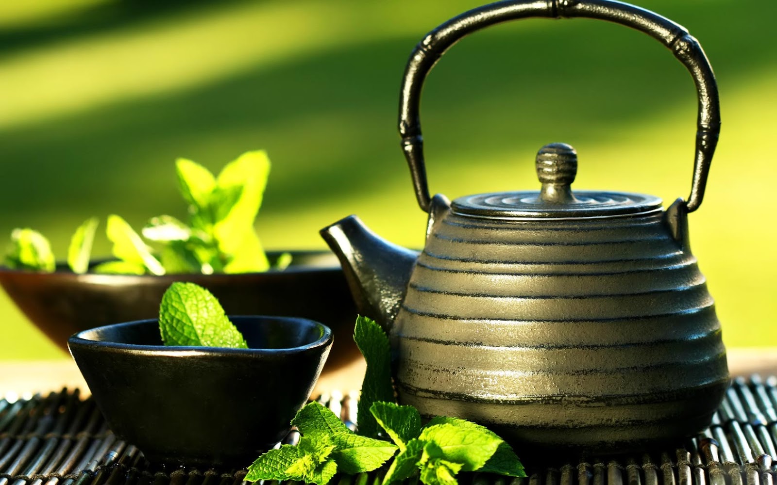 Tr&agrave; xanh uống với thuốc sẽ g&acirc;y ra nhiều t&aacute;c dụng phụ