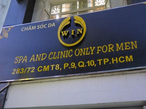 trai đẹp ở tiệm chăm s&oacute;c da Win phục vụ kh&aacute;ch nam giới tới bến bị bắt