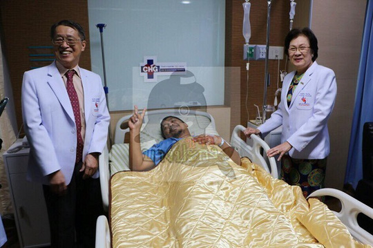 Sau vụ tai nạn hy hữu bị trăn khổng lồ tấn c&ocirc;ng, 13Win19 ưu đãi hấp dẫn của anh Atthaporn đ&atilde; dần hồi phục