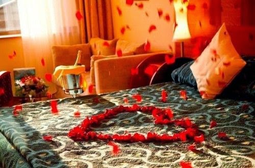 Kh&ocirc;ng thể thiếu hoa trong việc trang tr&iacute; nh&agrave; ng&agrave;y Valentine