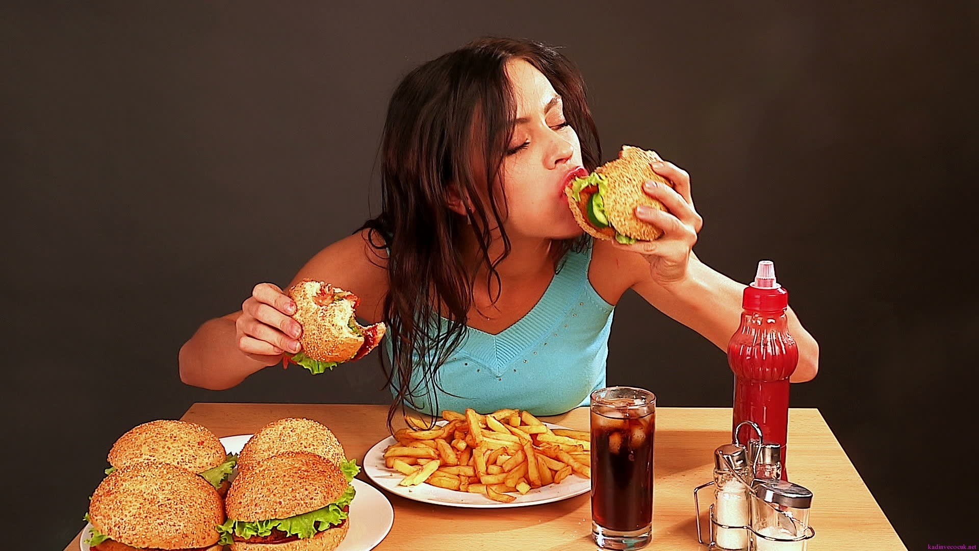 Từ bỏ ngay những th&oacute;i quen l&agrave;m v&ograve;ng 1 &lsquo;xấu x&iacute;&rsquo;