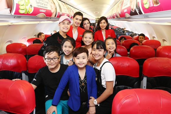 Noo Phước Thịnh c&ugrave;ng học tr&ograve; The Voice Kids đi du lịch tại Th&aacute;i Lan