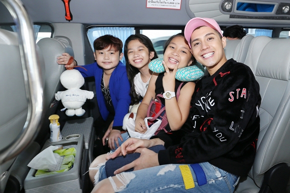 Noo Phước Thịnh c&ugrave;ng học tr&ograve; The Voice Kids đi du lịch tại Th&aacute;i Lan