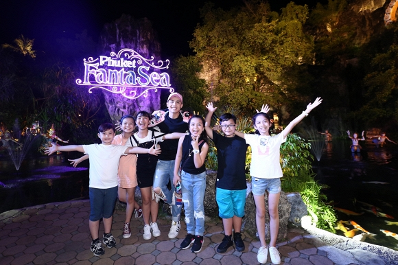 Noo Phước Thịnh c&ugrave;ng học tr&ograve; The Voice Kids đi du lịch tại Th&aacute;i Lan