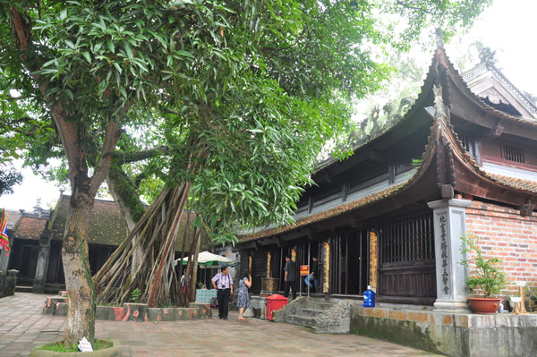 Ch&ugrave;a đời nh&agrave; Trần được lập tại khu&ocirc;n vi&ecirc;n Đền Cửa &Ocirc;ng