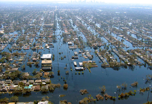 Cảnh hoang t&agrave;n ở New Orleans sau khi cơn b&atilde;o Katrina qu&eacute;t qua năm 2005