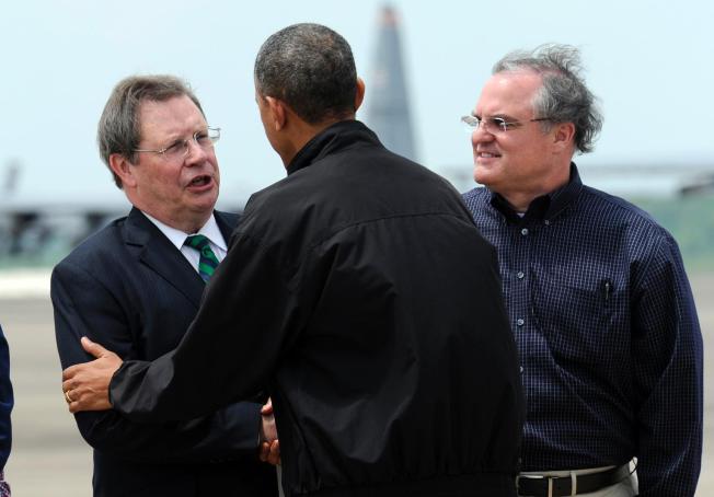 tổng thống obama chứng kiến hậu quả của v&ograve;i rồng