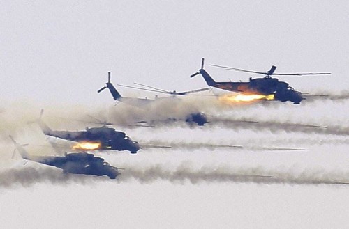 Trực thăng tấn công Mi-24 với trang bị vũ khí hiện đại, uy lực mạnh mẽ sẽ trở thành mối đe dọa từ trên không đối với khủng bố IS Trực thăng tấn công Mi-24 với trang bị vũ khí hiện đại, uy lực mạnh mẽ sẽ trở thành mối đe dọa từ trên không đối với khủng bố IS