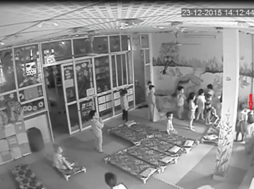 H&igrave;nh ảnh ch&aacute;u Gia Đ. bị đ&aacute;nh Ảnh cắt từ clip