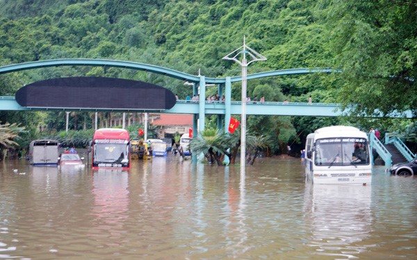 Đợt mưa lũ cuối tháng 7, đầu tháng 8 vừa qua đã gây ra những thiệt hại nặng nề về người và của Đợt mưa lũ cuối tháng 7, đầu tháng 8 vừa qua đã gây ra những thiệt hại nặng nề về người và của