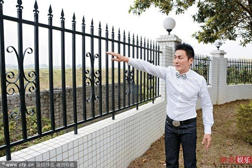 Cho đến hiện tại, Hà Gia Kính vẫn là một trong những diễn viên có sự nghiệp mà bất kỳ nghệ sĩ nào cũng mơ ước. Anh sở hữu cơ ngơi 13Win22 com hiện đang mở trị giá hàng trăm triệu NDT.