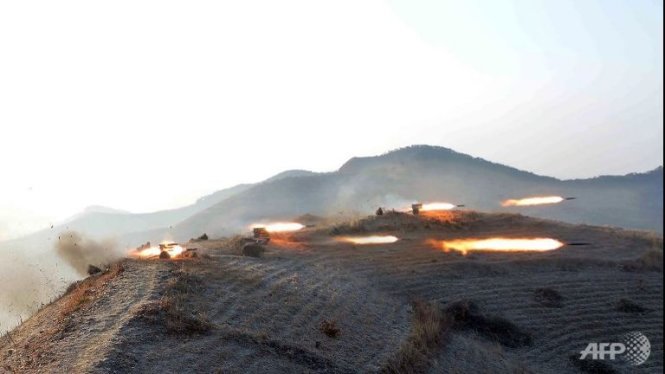 Triều Tiên phóng tên lửa sau khi Liên Hợp Quốc áp đặt các biện pháp trừng phạt cứng rắn Triều Tiên phóng tên lửa sau khi Liên Hợp Quốc áp đặt các biện pháp trừng phạt cứng rắn