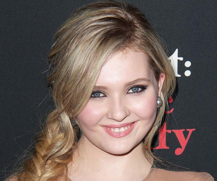 Abigail Breslin l&agrave; một trong những triệu ph&iacute; gi&agrave;u nhất thế giới năm 2014